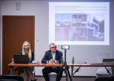 konferencja czysta elewacja